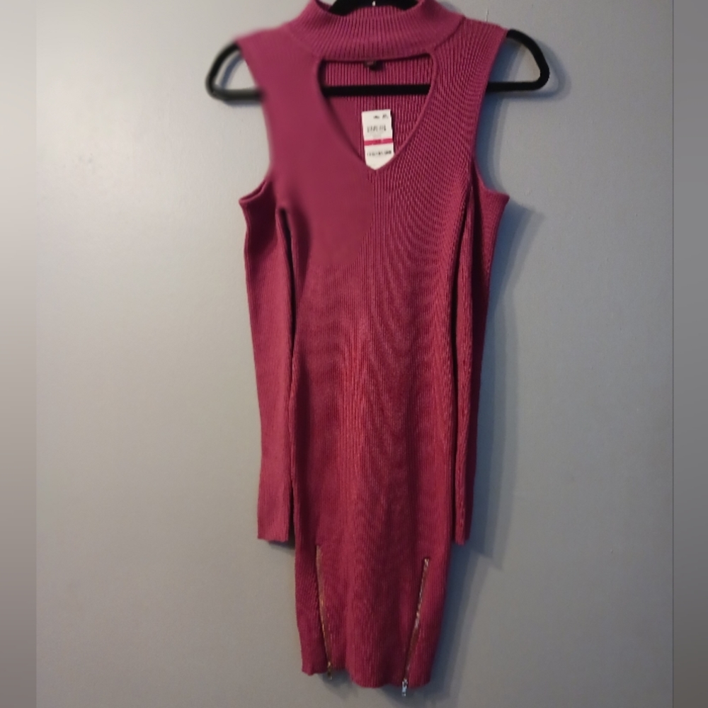 Final Material Girl "Cold Shoulder Long Sleeve Cable Knit Dress Sz. XS Magenta.